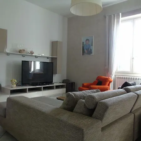 Hs4u Imperatore Luxury And Design Apt With Private Garage * Prato (Prato)
