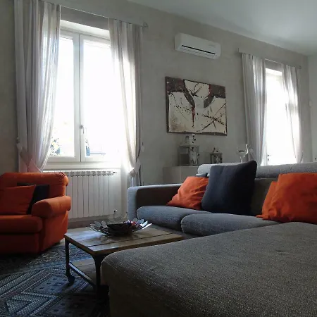 Hs4u Imperatore Luxury And Design Apt With Private Garage Prato (Prato)