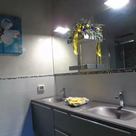 Hs4u Imperatore Luxury And Design Apt With Private Garage Apartment Prato (Prato)